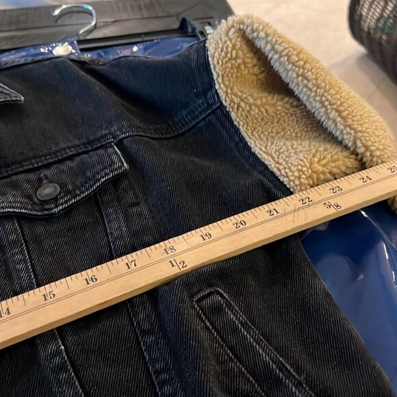Zara Black Denim Jacket with Sherpa Sleeves XS Boyfriend - Picture 7 of 7